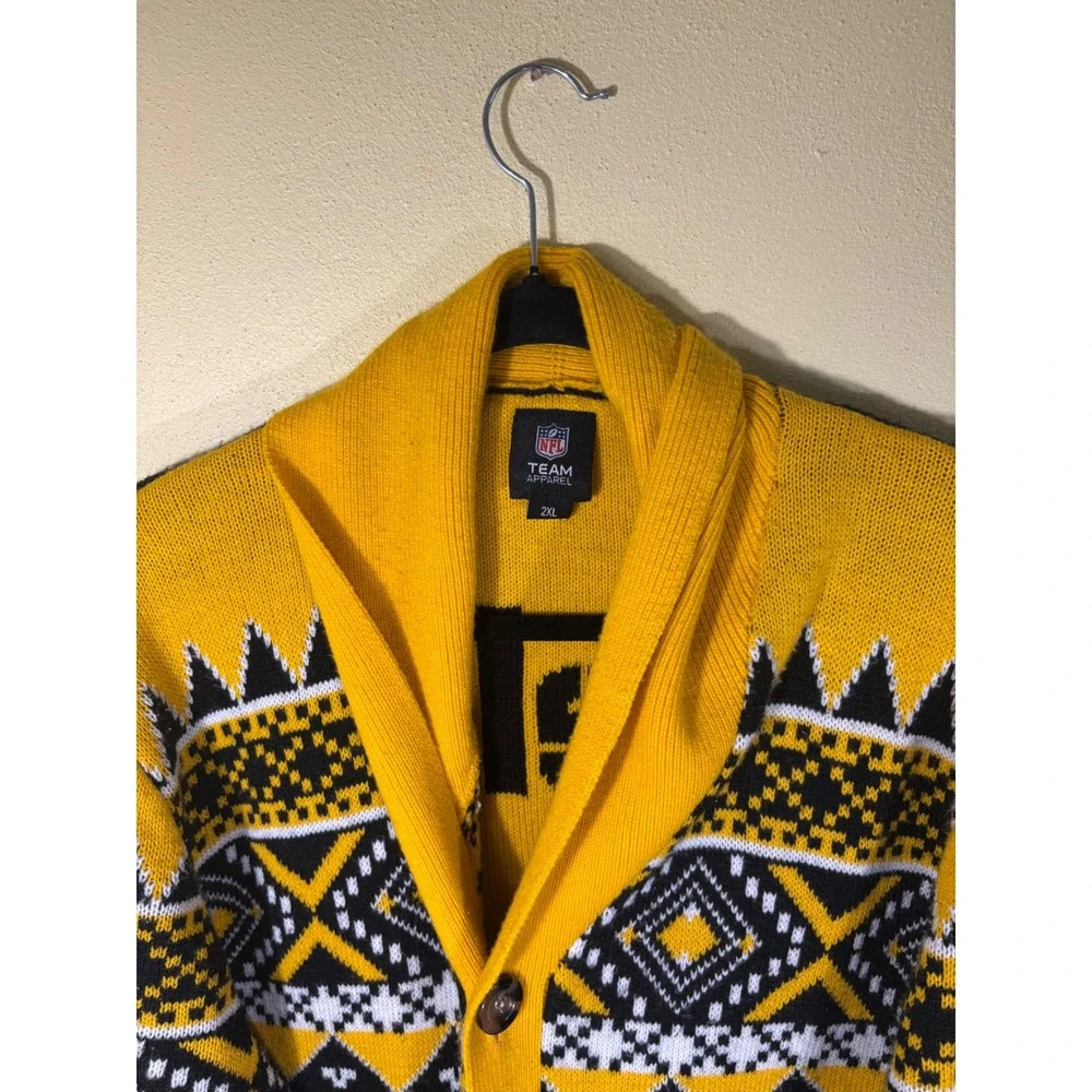 NFL Team Apparel Pittsburgh Steelers Cardigan Sweater Black Gold 2XL 1933 Shawl